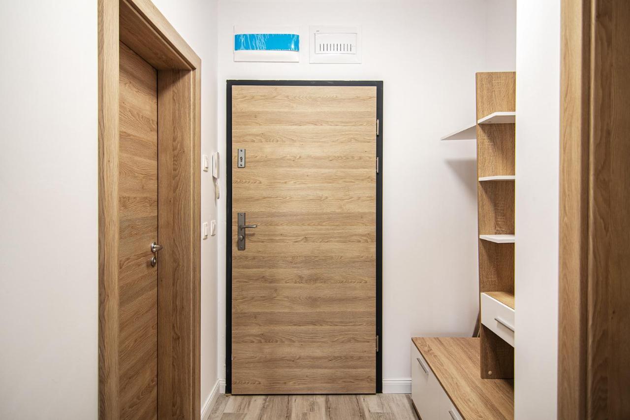 Sea Flats With Parking And Pool In Azur Residence Saints Constantine and Helena ภายนอก รูปภาพ