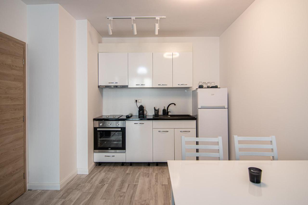 Sea Flats With Parking And Pool In Azur Residence Saints Constantine and Helena ภายนอก รูปภาพ