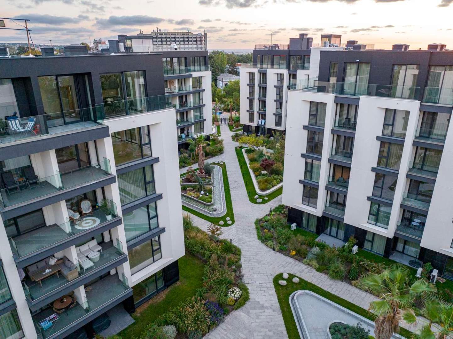 Sea Flats With Parking And Pool In Azur Residence Saints Constantine and Helena ภายนอก รูปภาพ